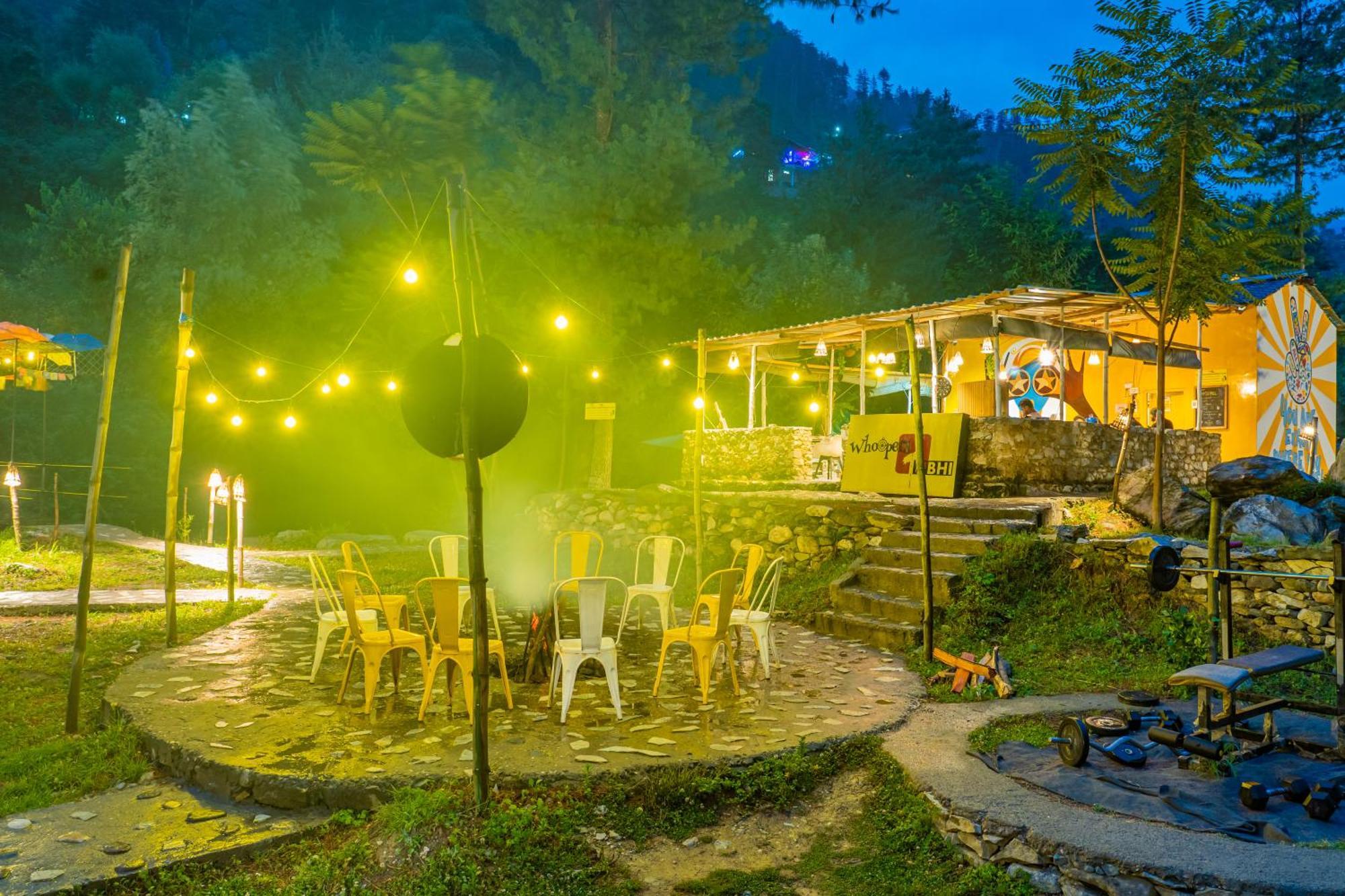 Whoopers Boutique Resort Jibhi Eksteriør bilde