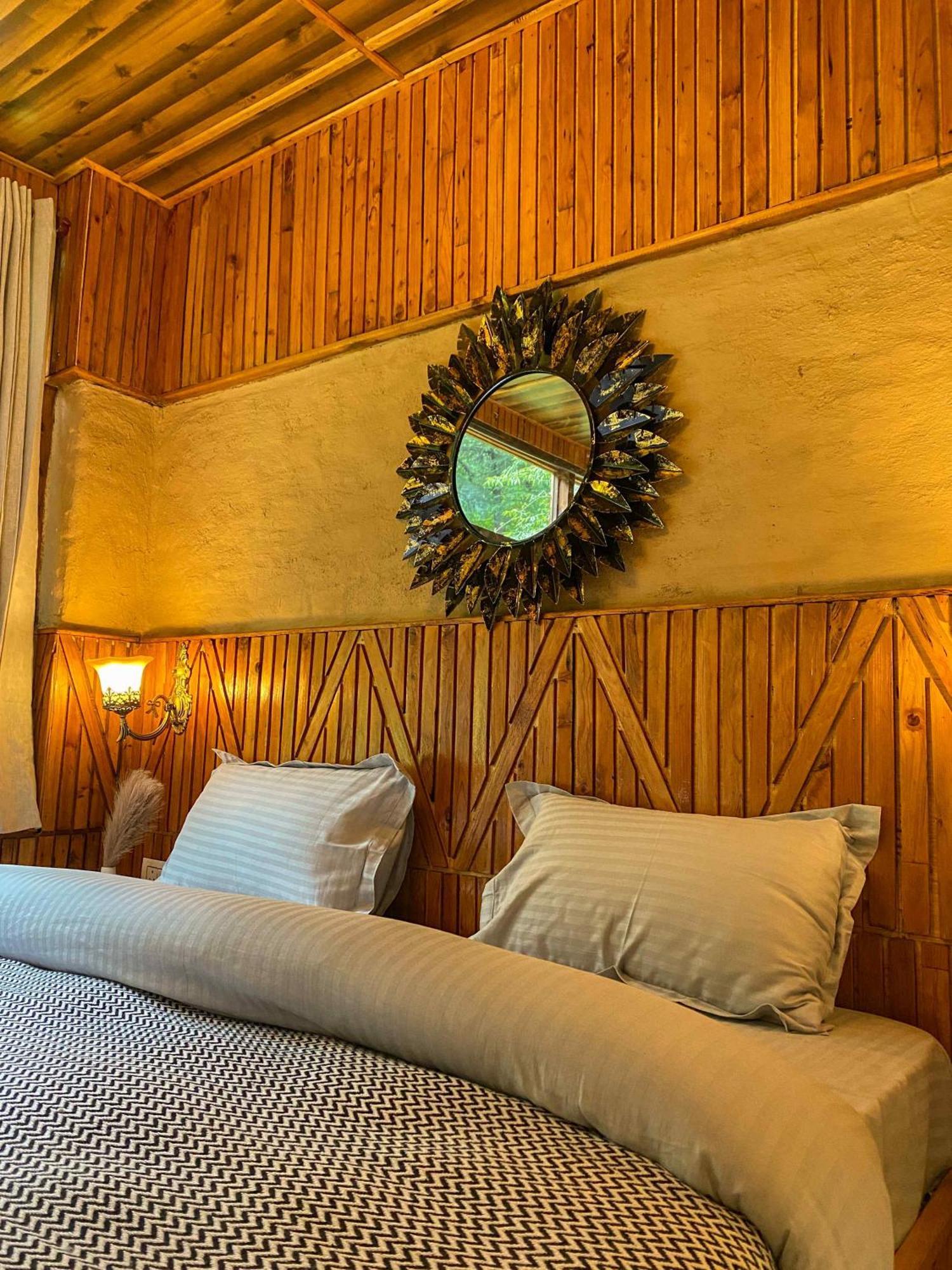 Whoopers Boutique Resort Jibhi Eksteriør bilde